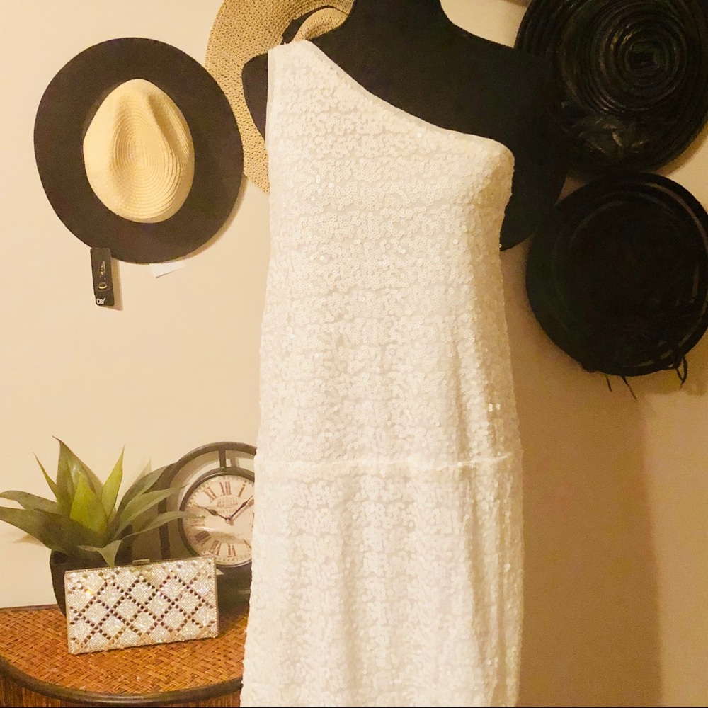 Max and Cleo One-Shoulder Tunic